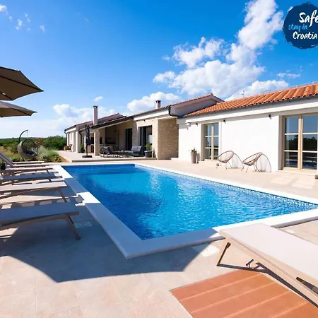 Nola Villa Visocane
