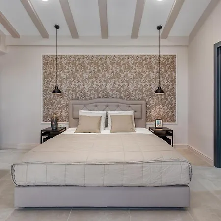 Villa Nola *